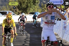 Kết quả chặng 15 cuộc đua xe đạp Tour de France:  Pogacar thắng chặng, Bernal khó bảo vệ áo vàng chung cuộc