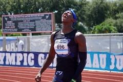 Chàng trai Mỹ 16 tuổi phá kỷ lục quốc gia chạy 200m, gần “chạm gót” Tia chớp Usain Bolt