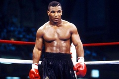 Trước Roy Jones, Mike Tyson đã chọn biểu tượng của bán độ, 'Chúa Hề' đối kháng làm đối thủ