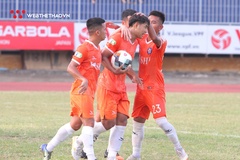 Thi đấu thăng hoa, Hà Đức Chinh ghi cú đúp bàn thắng vào lưới Thanh Hoá