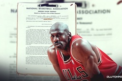 Ngã ngửa với bản hợp đồng copy của Michael Jordan bán mức giá phi lý