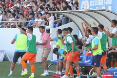 Nụ cười tươi rói của HLV Lê Huỳnh Đức sau thắng lợi đậm nhất V.League 2020