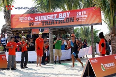 Giải 3 môn phối hợp hoàng hôn Tuần Châu Sunset Bay Triathlon 2020 chốt ngày tổ chức