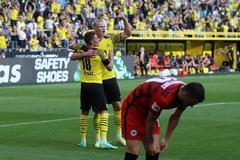 Haaland đóng vai “siêu nhân” tham gia vào 5 bàn thắng cho Dortmund