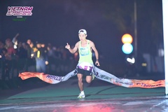 Nguyễn Thị Oanh, Hoàng Nguyên Thanh vô địch giải chạy leo núi Bà Rá 2024