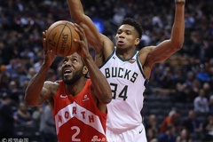 Khi Raptors và Bucks quyết định chơi "gắt" với nhau, Antetokounmpo hay Leonard cũng bó tay