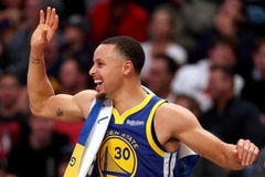 Câu chuyện dở khóc dở cười tạo nên đôi giầy kỳ lạ của Stephen Curry tại NBA All-Star 2019