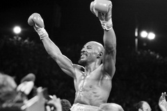 Huyền thoại Marvin Hagler: "Boxing hiện đại giờ trao đai như phát kẹo!"