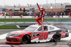 Thể thao 24h: Toyota đại thắng… tại NASCAR