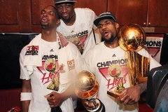 LeBron James chia sẻ thật lòng về Chris Bosh và khoảng thời gian đỉnh cao tại Miami Heat