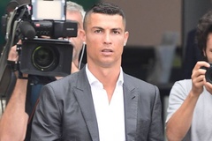 Ronaldo thất bại trong việc ngăn báo Đức phanh phui các vấn đề về tài chính