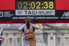 Khoảnh khắc về đích và kết quả chung cuộc London Marathon 2019