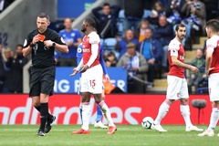 Thẻ đỏ của Maitland-Niles, siêu nhân Leno, khắc tinh Vardy và các điểm nhấn khi Arsenal thua Leicester