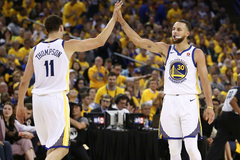 Warriors có nguy cơ mất cả Stephen Curry lẫn Klay Thompson cho đại chiến NBA Playoffs sắp tới