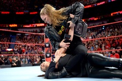 Ronda Rousey: Tôi phải học diễn, ở WWE tôi đấm 'thật' quá