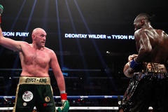 Trận tái đấu Tyson Fury vs Deontay Wilder dời đến năm 2020