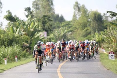 Các tay đua chinh phục chặng đua dài nhất Giải xe đạp toàn quốc về nông thôn – Tranh Cúp Gạo Hạt Ngọc Trời 2019