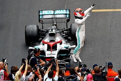 Lewis Hamilton vô địch Monaco Grand Prix bất chấp sai lầm của ban huấn luyện Mercedes