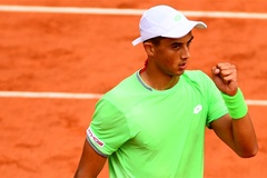 Tay vợt Việt kiều Pháp Antoine Hoang tiếp tục gây chấn động Roland Garros!