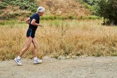 Người đàn ông chạy không nghỉ ngày nào trong vòng… 50 năm