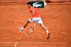 Novak Djokovic vững vàng trên hành trình quét sạch Grand Slam