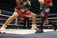 Vì sao footwork của boxing và MMA lại hoa mỹ hơn footwork kickboxing?