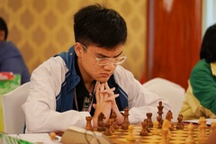 Thắng 6 ván liên tiếp, “thần đồng” Nguyễn Anh Khôi vô địch cờ nhanh trẻ châu Á