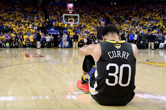 Khó khăn và thử thách của Golden State hoá ra chỉ là thú vui cho Stephen Curry trong mùa giải tới đây