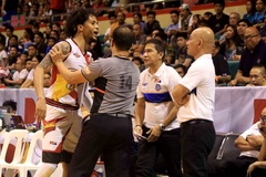 Gạt bỏ hiềm khích, Phi Kiều giúp đỡ ĐT Philippines chuẩn bị cho FIBA World Cup