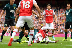 Kết quả Arsenal vs Burnley (2-1): Bay trên đôi cánh Lacazette - Aubameyang