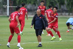 Danh sách 23 cầu thủ ĐT Việt Nam đấu với Thái Lan: Văn Hậu ở lại, Hà Minh Tuấn bị loại