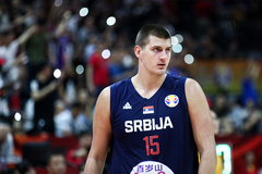 Đừng đùa với Nikola Jokic, sao NBA đang sắm vai siêu dự bị FIBA World Cup