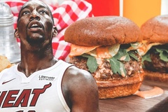 Trung phong Miami Heat thi ăn burger với kỷ lục gia để làm từ thiện
