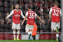 Arsenal thắng 5 sao và đêm thăng hoa của những “tay súng trẻ”