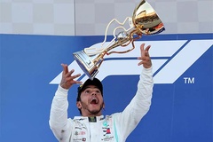 Lewis Hamilton vô địch Grand Prix Nga, Ferrari lại xung đột nội bộ