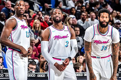 Cầu thủ của Miami Heat bị cấm đến sân tập vì... thừa cân
