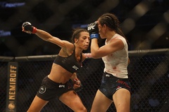 UFC Fight Night 161: Joanna Jedrzejczyk chiến thắng tuyệt đối Michelle Waterson