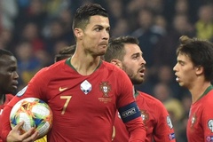 Bồ Đào Nha trắng tay trong ngày Ronaldo ghi bàn thứ 700