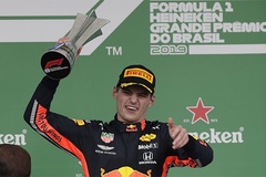 Kết quả đua F1 hôm nay, 18/11: Verstappen vô địch, Hamilton cùng Ferrari gây họa
