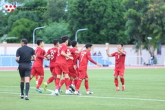 Hà Đức Chinh lập hat-trick cho U22 Việt Nam ngay trận đầu tiên ở SEA Games 30