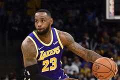 LA Lakers lại lội ngược dòng, LeBron James vẫn là "người gánh team"