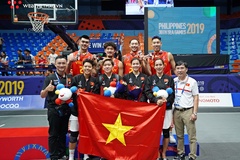Trưởng đoàn TTVN Trần Đức Phấn hết lời khen ngợi bước tiến của bóng rổ tại SEA Games 30