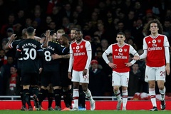 Arsenal bị chế nhạo sau 15 phút gây sốc trước Man City