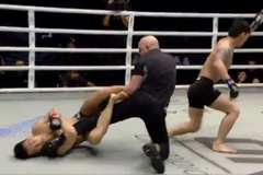 Võ sĩ “bẻ chân” trọng tài sau khi bị hạ knockout ở ONE Championship