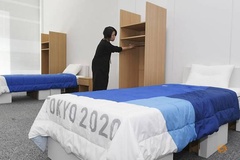 Giường ngủ ở Olympic và Paralympic Games 2020 làm từ bìa các-tông