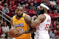Bật chế độ siêu thủ, LA Lakers "làm gỏi" Rockets ngay tại Houston