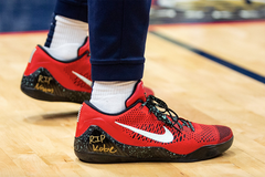 Dàn cầu thủ NBA diện giày tưởng nhớ Kobe Bryant