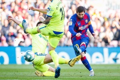 Messi khiến cầu thủ Getafe quỳ gối bằng kỹ năng siêu phàm