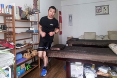 Người đàn ông Trung Quốc tự phá kỷ lục chạy ultramarathon quanh nhà mùa dịch virus corona