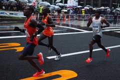 “Cosplay đeo khẩu trang chạy bộ” sẽ là hình ảnh phổ biến của Tokyo Marathon 2020
